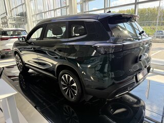 2026 Tenet T8, зелёный, 3099000 рублей, вид 4