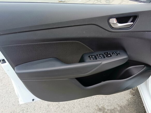 2019 Hyundai Solaris II, белый, 1364995 рублей - вид 9