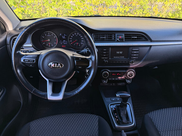 2019 Kia Rio X-Line IV, серебристый - вид 23