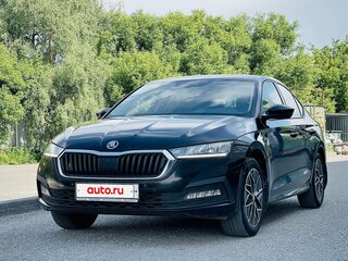 2021 Skoda Octavia IV (A8), чёрный, 2950000 рублей, вид 2