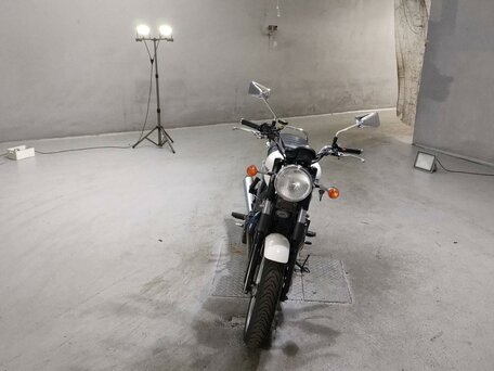 2009 Triumph Bonneville, белый, 649000 рублей, вид 3