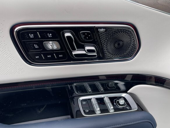 2026 Zeekr 9X 70 kWh, чёрный, 11550000 рублей - вид 27