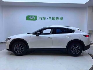 2023 Mazda CX-4 I Рестайлинг, белый, 2436000 рублей, вид 4