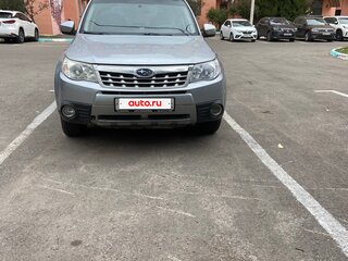 2011 Subaru Forester III Рестайлинг, серебристый, 999999 рублей, вид 2