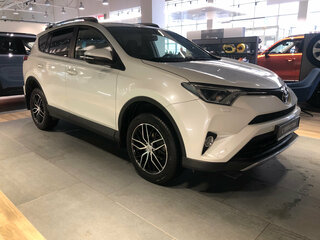 2015 Toyota RAV4 IV (XA40) Рестайлинг, белый, 1970000 рублей, вид 3