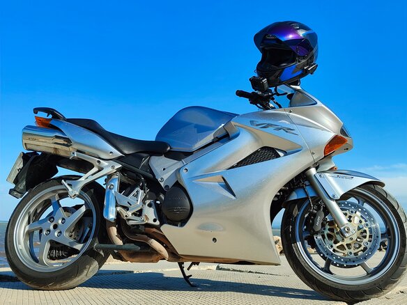 2005 Honda VFR 800, серый, 600000 рублей - вид 7