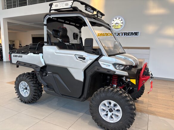2025 BRP Traxter, серебристый, 3700000 рублей