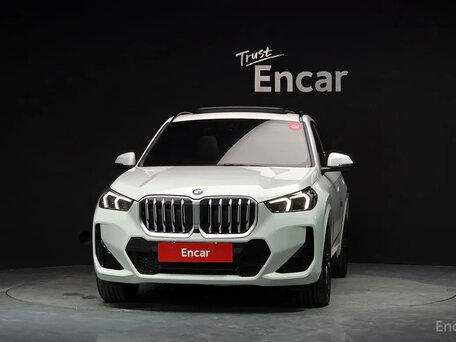 2025 BMW X1 18d sDrive III (U11/U12), серый, 6150000 рублей, вид 3