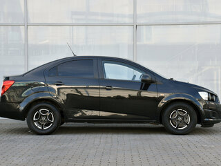 2013 Chevrolet Aveo II, чёрный, 595000 рублей, вид 4