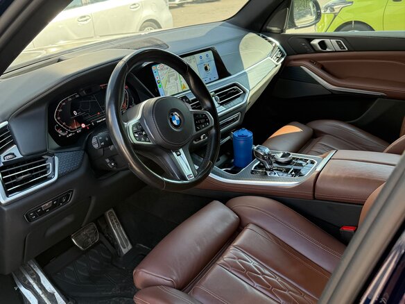 2021 BMW X5 40i IV (G05/G18), синий, 8800000 рублей - вид 5