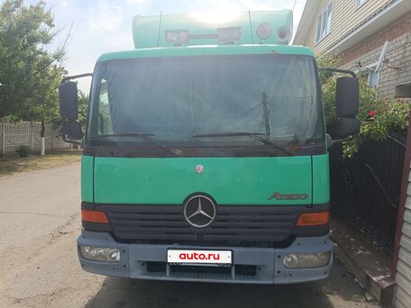 2000 Mercedes-Benz Atego, зелёный, 1500000 рублей, вид 1