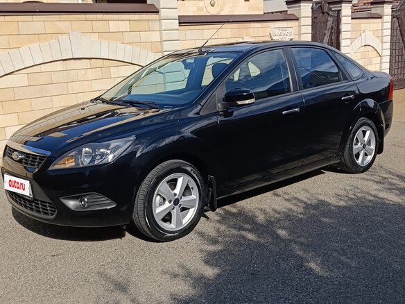 2008 Ford Focus II Рестайлинг, чёрный, 690000 рублей - вид 3