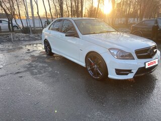 2011 Mercedes-Benz C-Класс 180 BlueEFFICIENCY III (W204) Рестайлинг, белый, 1350000 рублей, вид 4