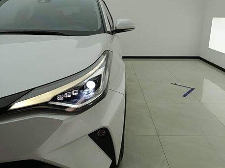 2022 Toyota C-HR I Рестайлинг, белый, 1660000 рублей, вид 2