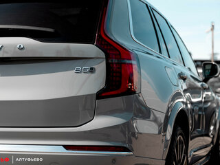 2026 Volvo XC90 B5 II Рестайлинг 2, серый, 10850000 рублей, вид 4