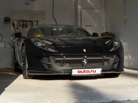 2017 Ferrari 812 Superfast, чёрный, 29000000 рублей, вид 1