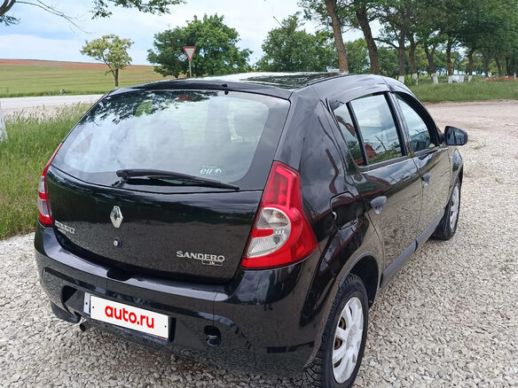 2013 Renault Sandero I, чёрный, 630000 рублей - вид 4