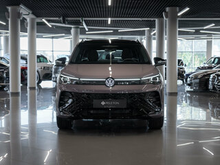 2026 Volkswagen Tiguan L Pro III (China Market), фиолетовый, 5000000 рублей, вид 3