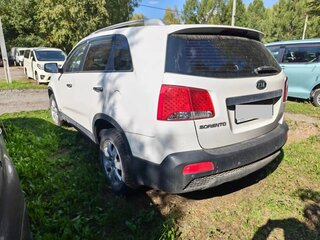 2012 Kia Sorento II, белый, 1270000 рублей, вид 4