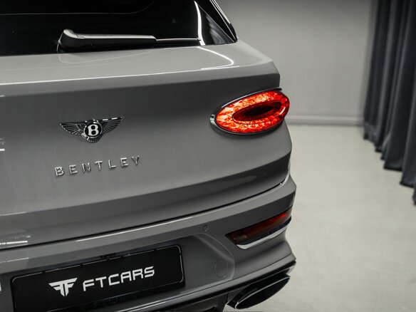 2022 Bentley Bentayga Speed I Рестайлинг, серый, 48760000 рублей - вид 18