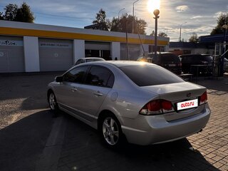2009 Honda Civic VIII Рестайлинг, серебристый, 600000 рублей, вид 3