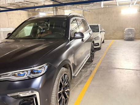2021 BMW X7 40d I (G07), синий, 7400000 рублей, вид 4