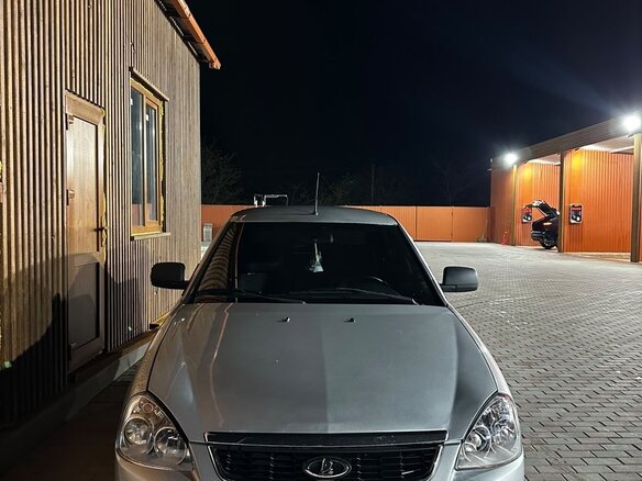 2010 Lada (ВАЗ) Priora I, серебристый, 290000 рублей - вид 1
