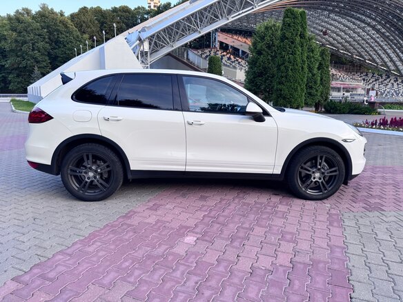 2011 Porsche Cayenne Diesel II (958), белый, 2200000 рублей - вид 3