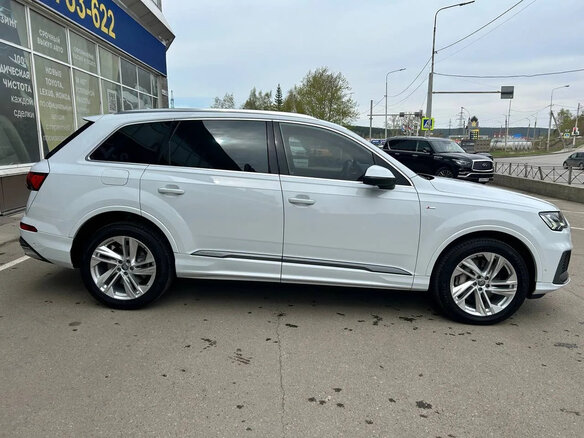 2020 Audi Q7 45 TDI II (4M) Рестайлинг, белый, 6950000 рублей - вид 2