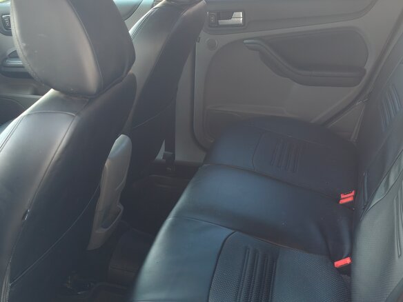 2010 Ford Focus II Рестайлинг, фиолетовый, 700000 рублей - вид 5