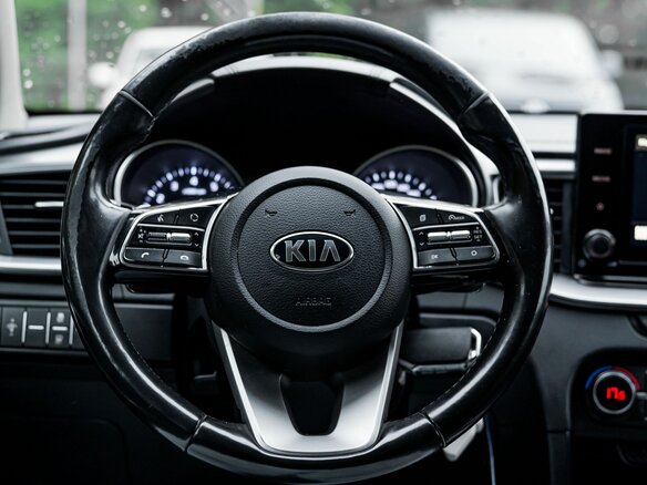 2021 Kia Ceed III, серый, 1480000 рублей - вид 6