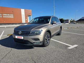 2018 Volkswagen Tiguan II, бежевый, 2190000 рублей, вид 1