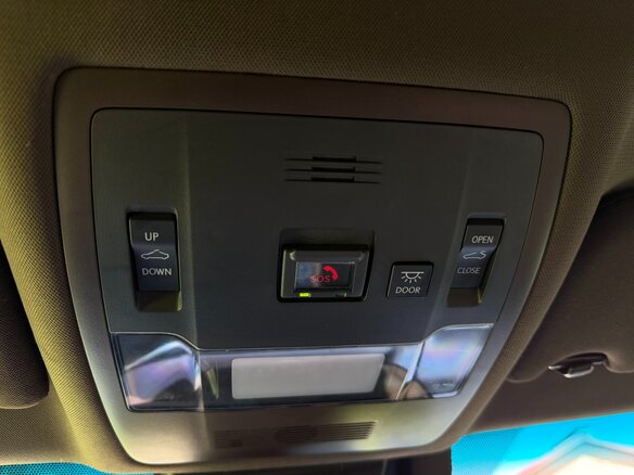 2021 Lexus ES 300h VII Рестайлинг, серый, 4150000 рублей - вид 37