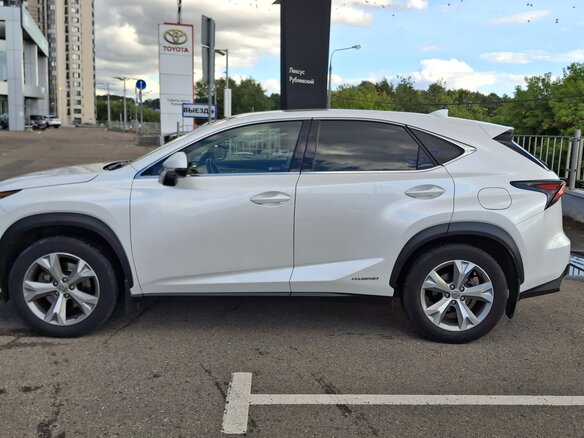 2015 Lexus NX 300h I, белый, 2990000 рублей - вид 3