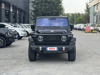 2025 212 T01, чёрный, 3540010 рублей, вид 2