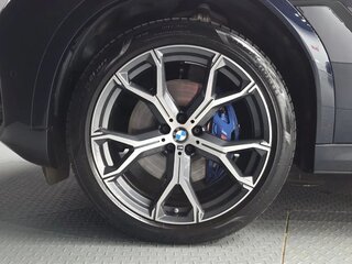 2024 BMW X6 30d III (G06), чёрный, 12556744 рублей, вид 4