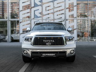 2011 Toyota Tundra CrewMax II, белый, 3410000 рублей, вид 3