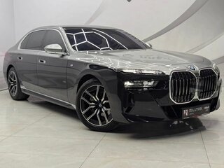 2025 BMW 7 серии 740d xDrive VII (G70), чёрный, 13000000 рублей, вид 3