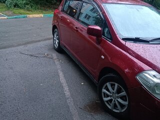 2007 Nissan Tiida I, красный, 425000 рублей, вид 2