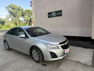 2013 Chevrolet Cruze I Рестайлинг, серебристый, 850000 рублей, вид 3