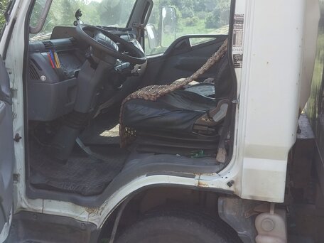 2007 Fuso (Mitsubishi) Canter, белый, 2100000 рублей, вид 3