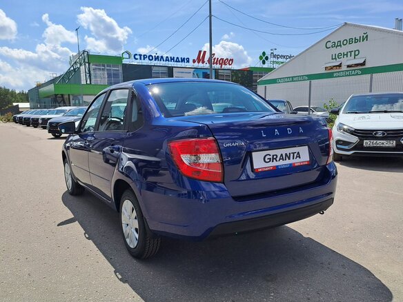 2026 Lada (ВАЗ) Granta I Рестайлинг, синий, 1142900 рублей - вид 3