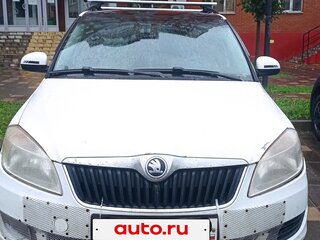 2011 Skoda Fabia II Рестайлинг, белый, 250000 рублей, вид 2