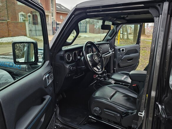 2021 Jeep Wrangler IV (JL), серый, 5000000 рублей - вид 8