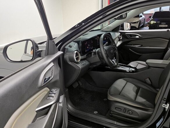 2024 Chevrolet Trax II, чёрный - вид 4