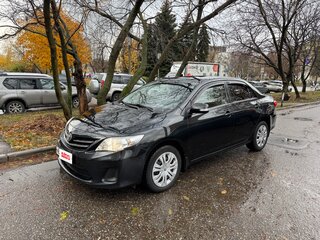 2011 Toyota Corolla X (E140, E150) Рестайлинг, чёрный, 1350000 рублей, вид 1