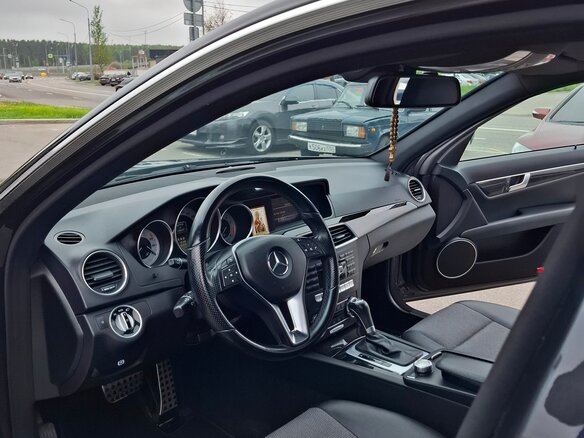 2012 Mercedes-Benz C-Класс 200 III (W204) Рестайлинг, чёрный, 1650000 рублей - вид 18