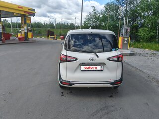 2018 Toyota Sienta II Рестайлинг, белый, 1500000 рублей, вид 4
