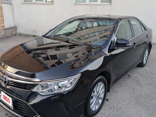 2016 Toyota Camry VII (XV50) Рестайлинг, чёрный, 2550000 рублей, вид 1