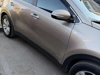 2017 Kia Sportage IV, коричневый, 1750000 рублей, вид 4